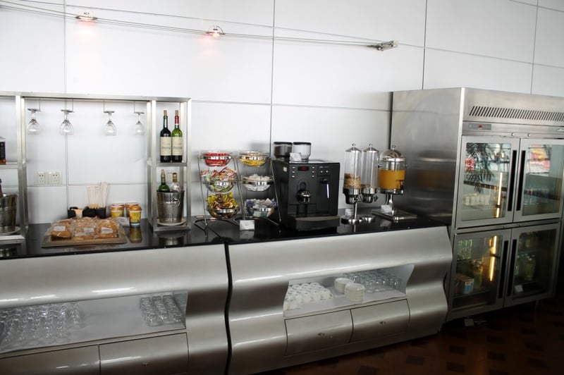 First Class Lounge (No.69), photo 2