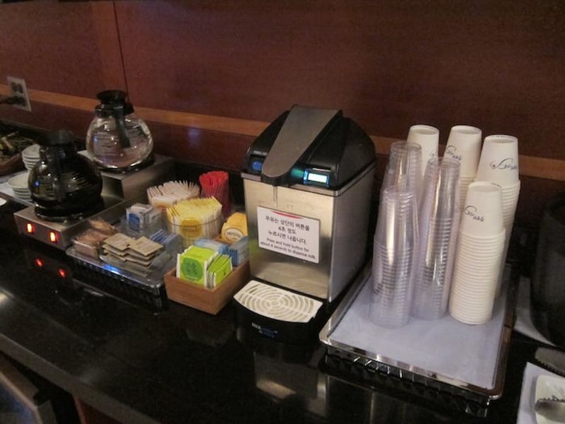 Korean Air KAL Business Class Lounge, photo 10