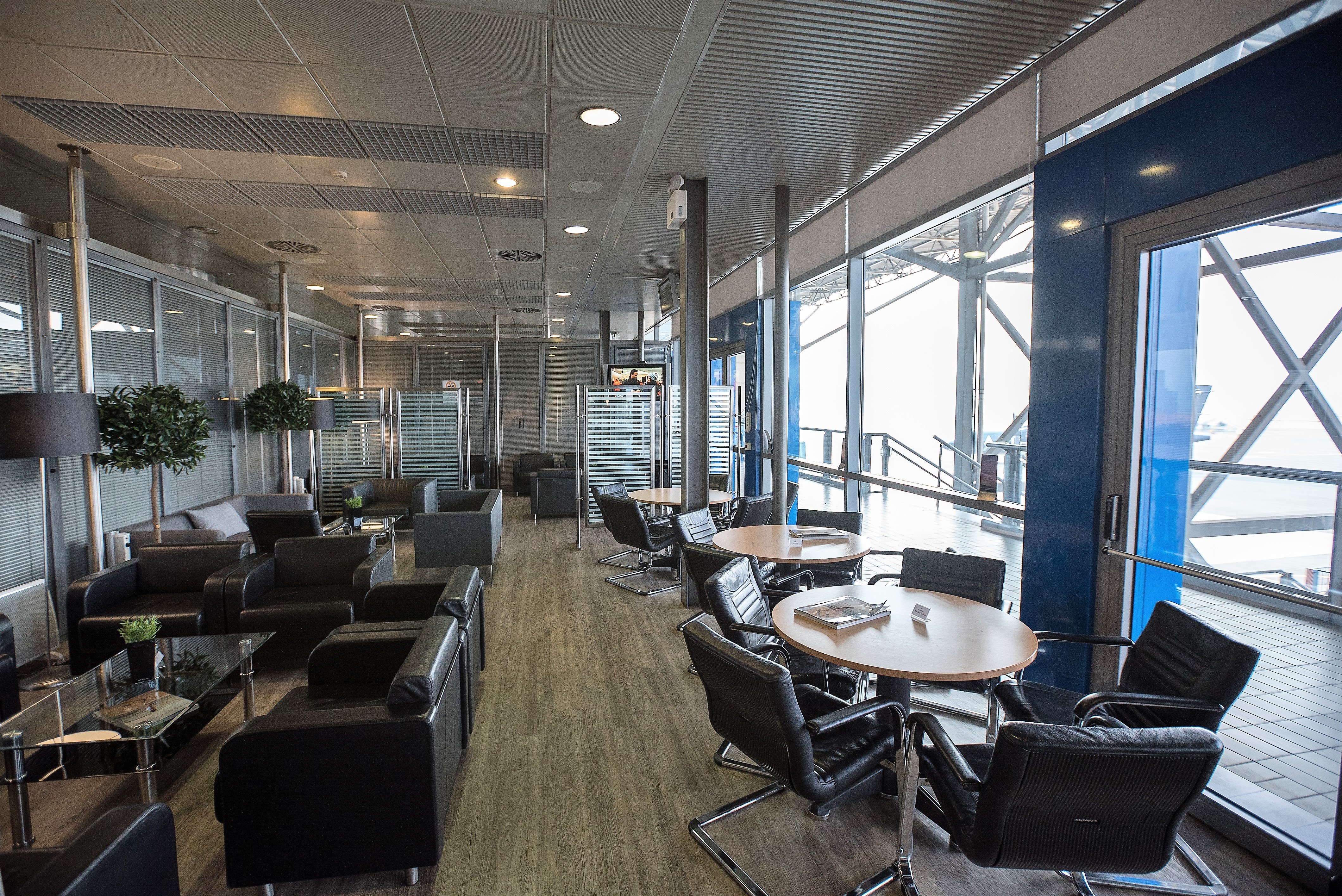 Skyserv (Manolis Andronikos) Lounge (Temporarily Closed), photo 2