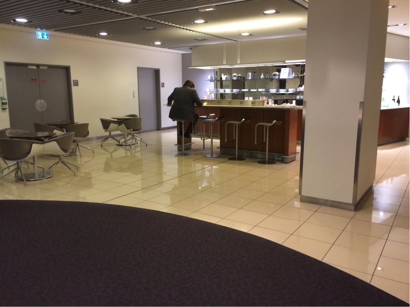 Lufthansa Business Lounge, photo 10