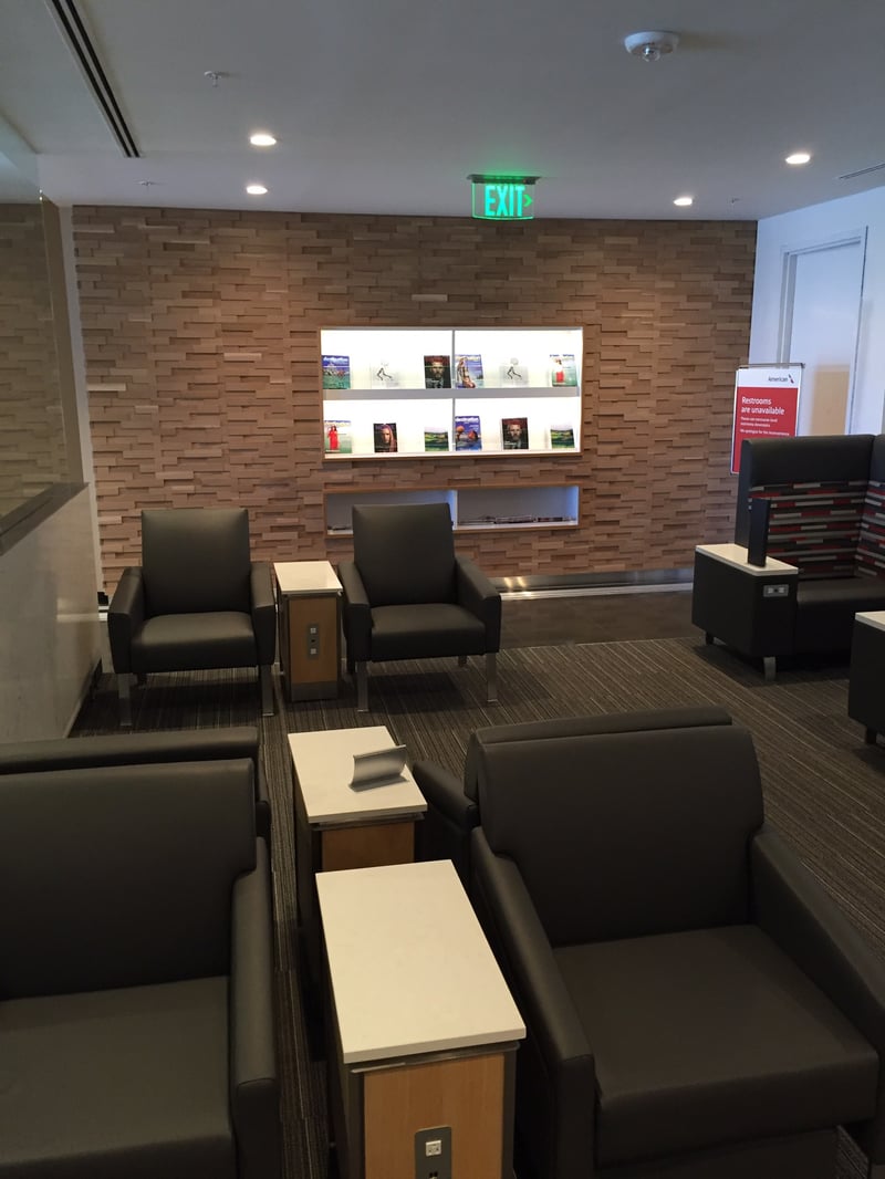 American Airlines Admirals Club (Gate D15), photo 4