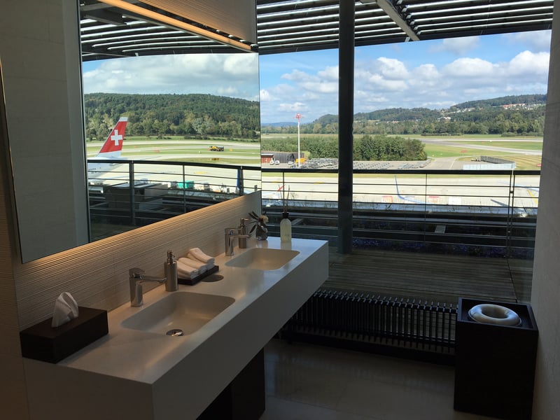 SWISS First Lounge, photo 8