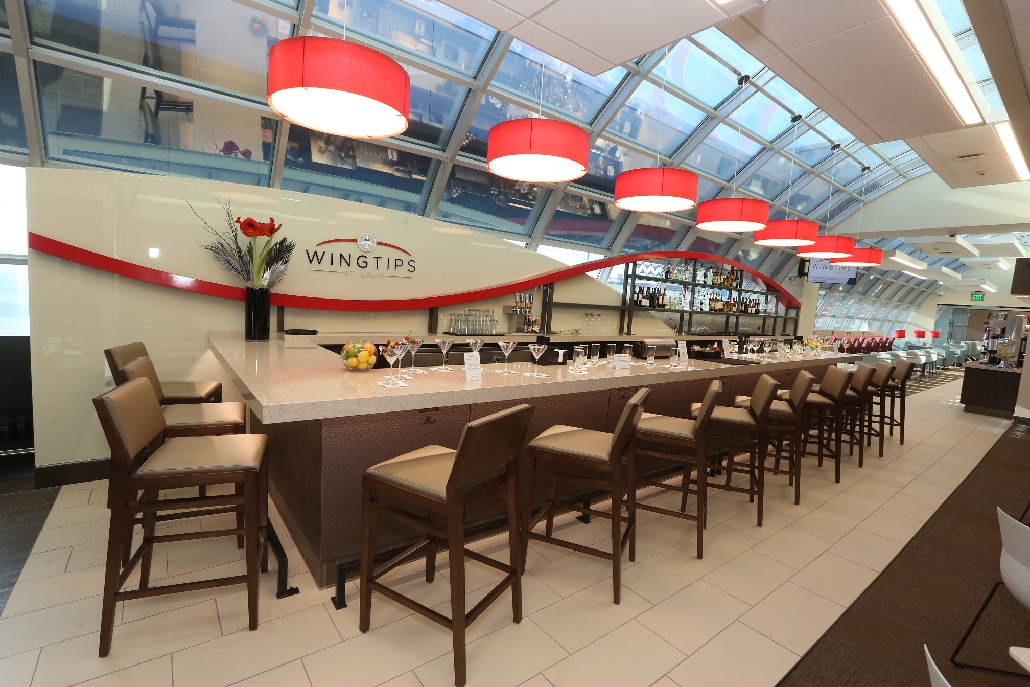 Wingtips Lounge, photo 9