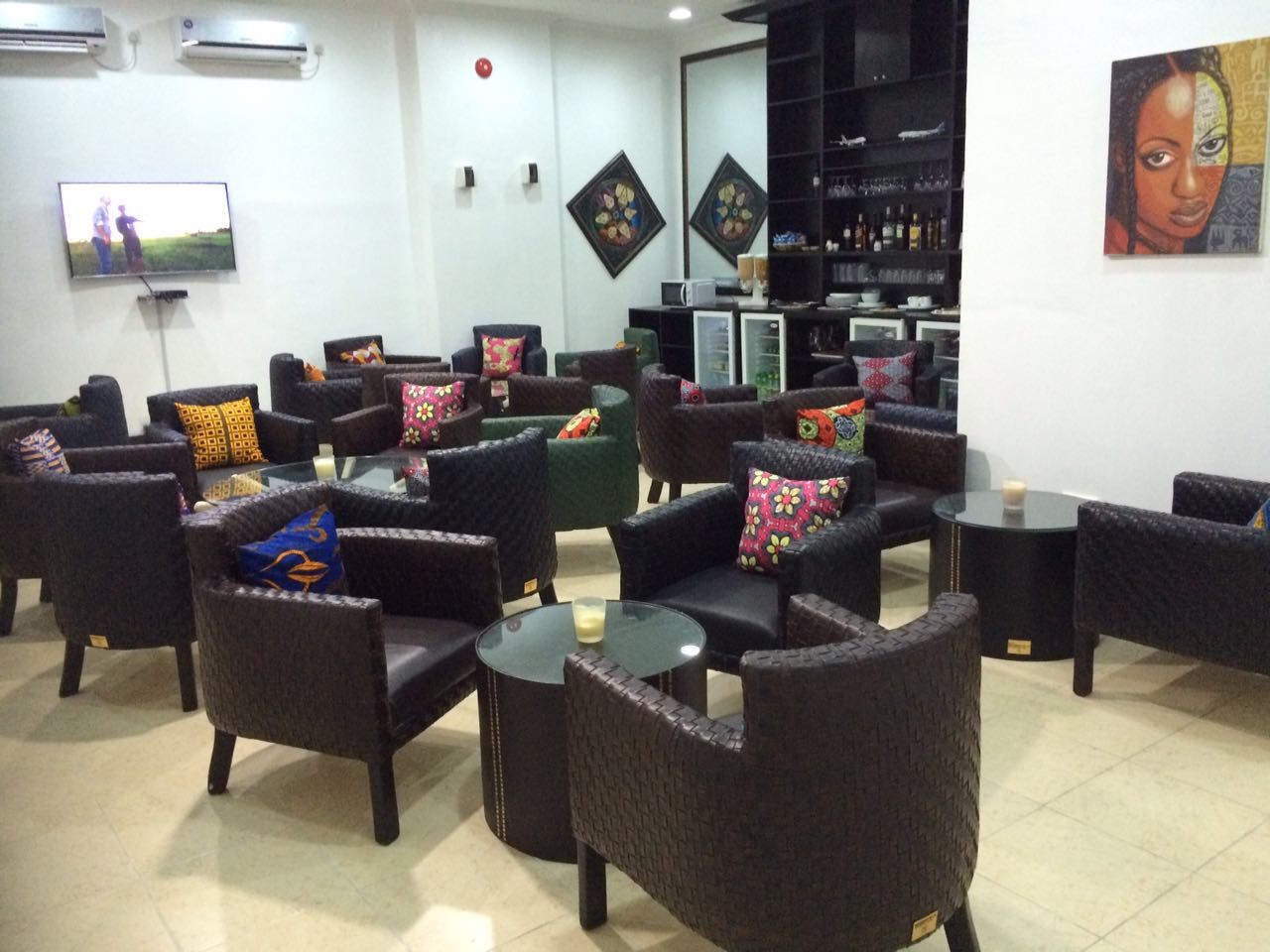 SDS Llegada Arrival Lounge (E-Wing), photo 2
