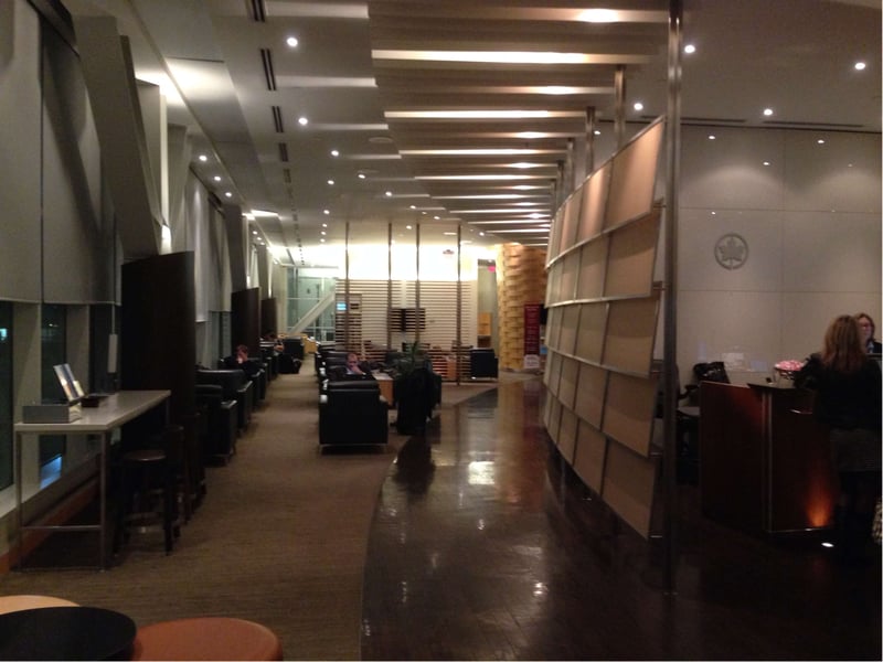 Air Canada Maple Leaf Lounge, photo 8