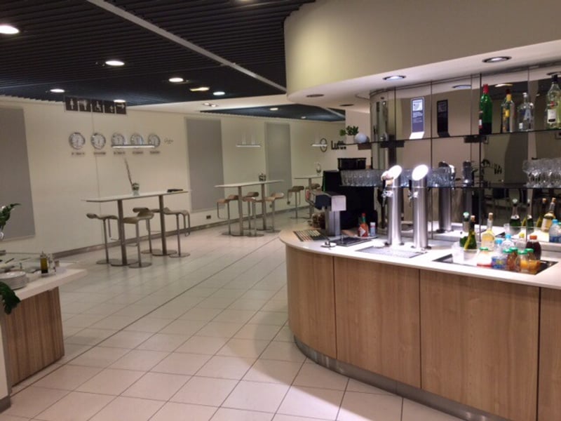 Lufthansa Business Lounge, photo 4