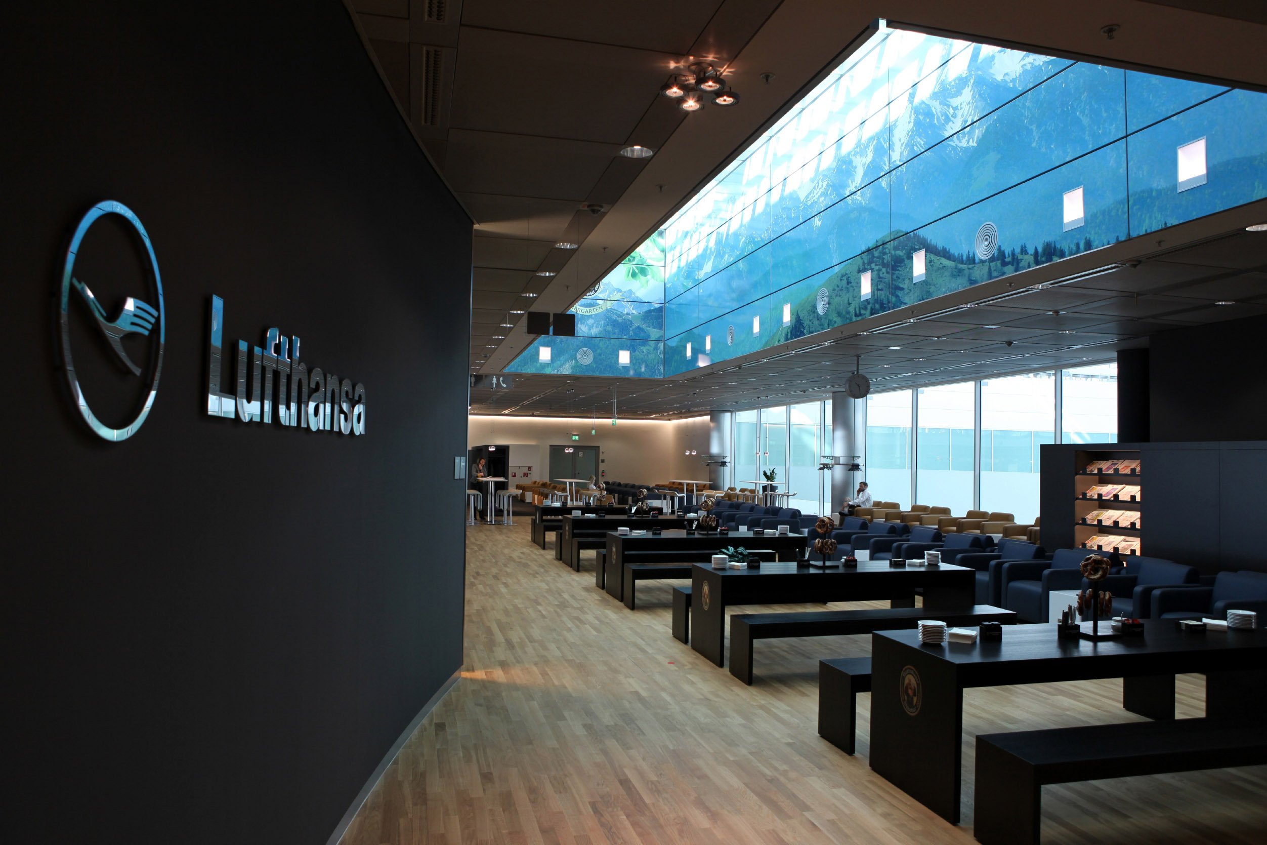 Lufthansa Business Lounge (Gate G28, Schengen), photo 4