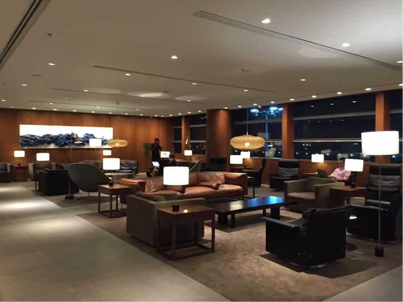 Cathay Pacific First and Business Class Lounge, photo 7