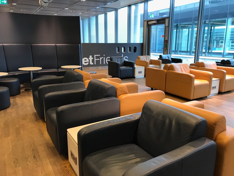 Lufthansa Business Lounge (Non-Schengen, Gates B44-B48), photo 2