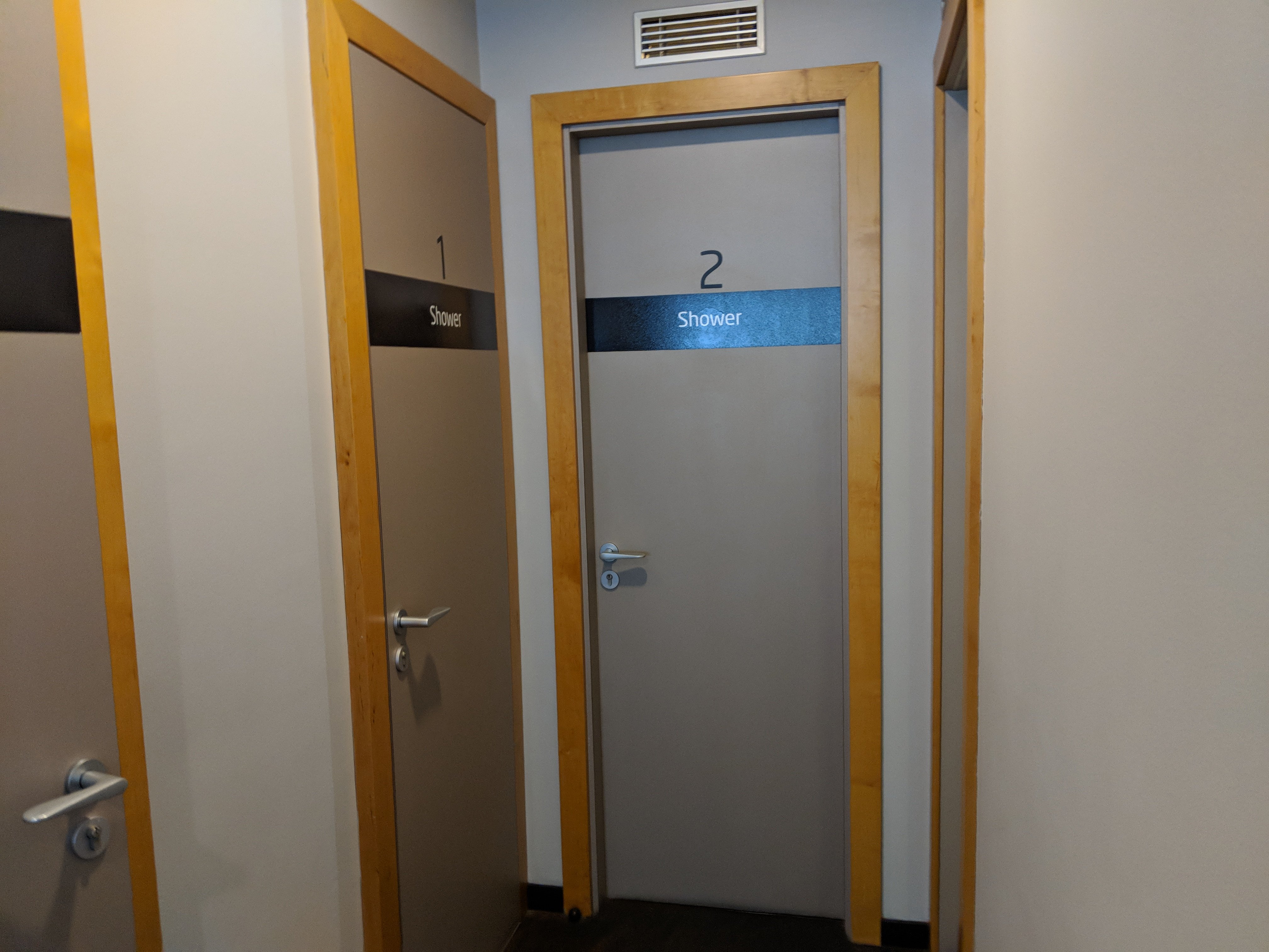 Mastercard Lounge (Temporarily Closed), photo 12