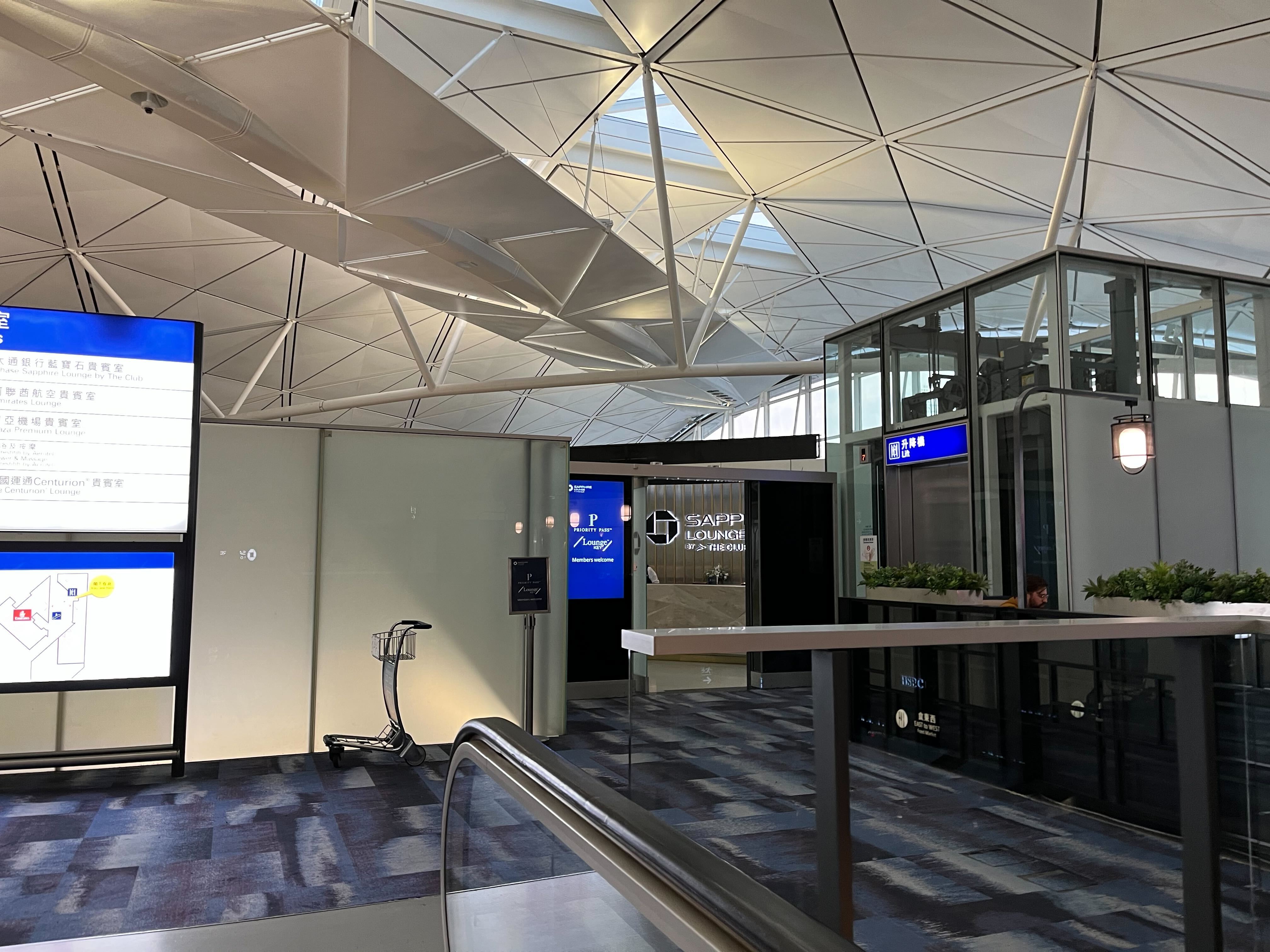 Chase Sapphire Lounge by The Club, photo 7