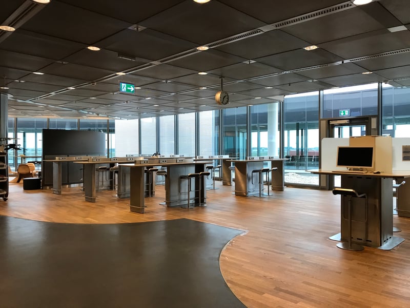 Lufthansa Business Lounge (Non-Schengen, Gates B44-B48), photo 4
