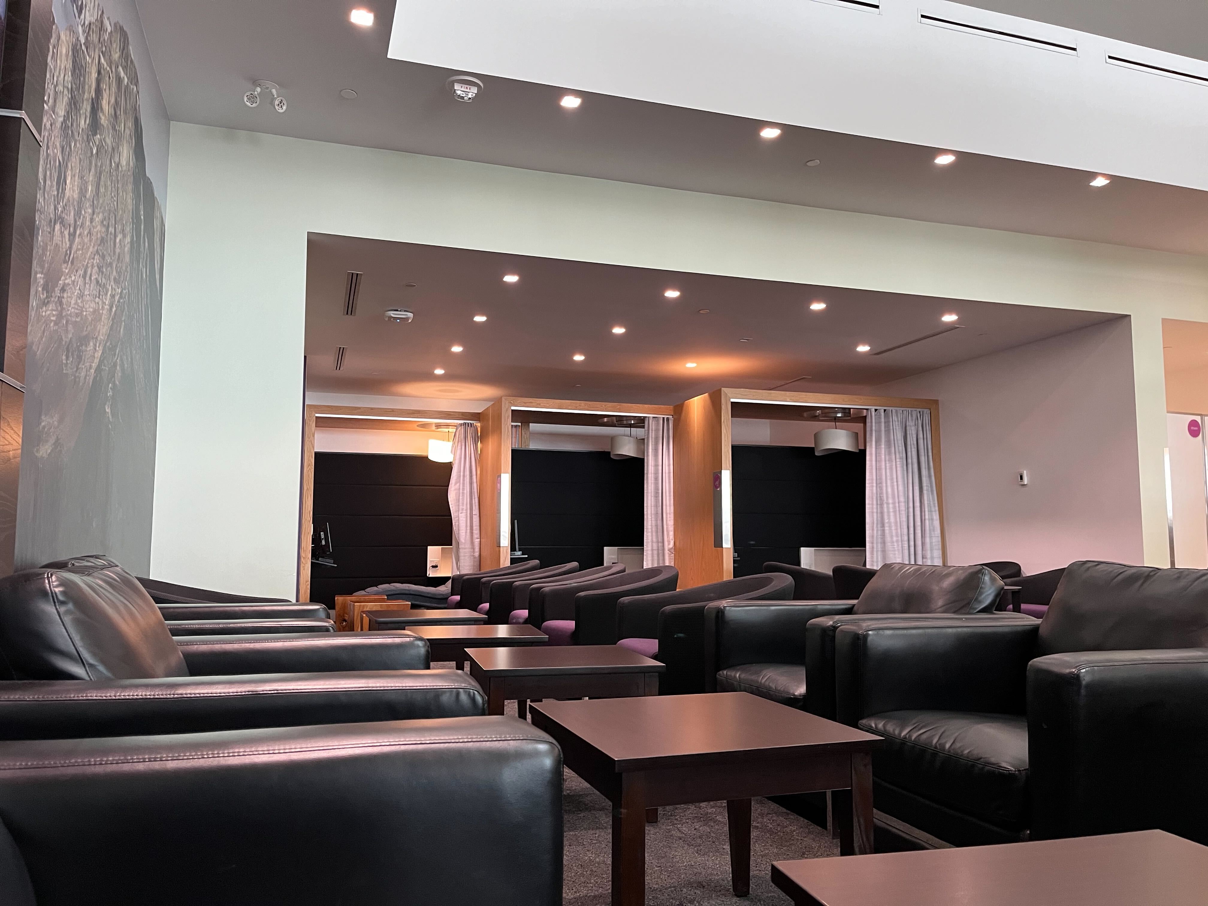 Aspire Lounge (Transborder), photo 4
