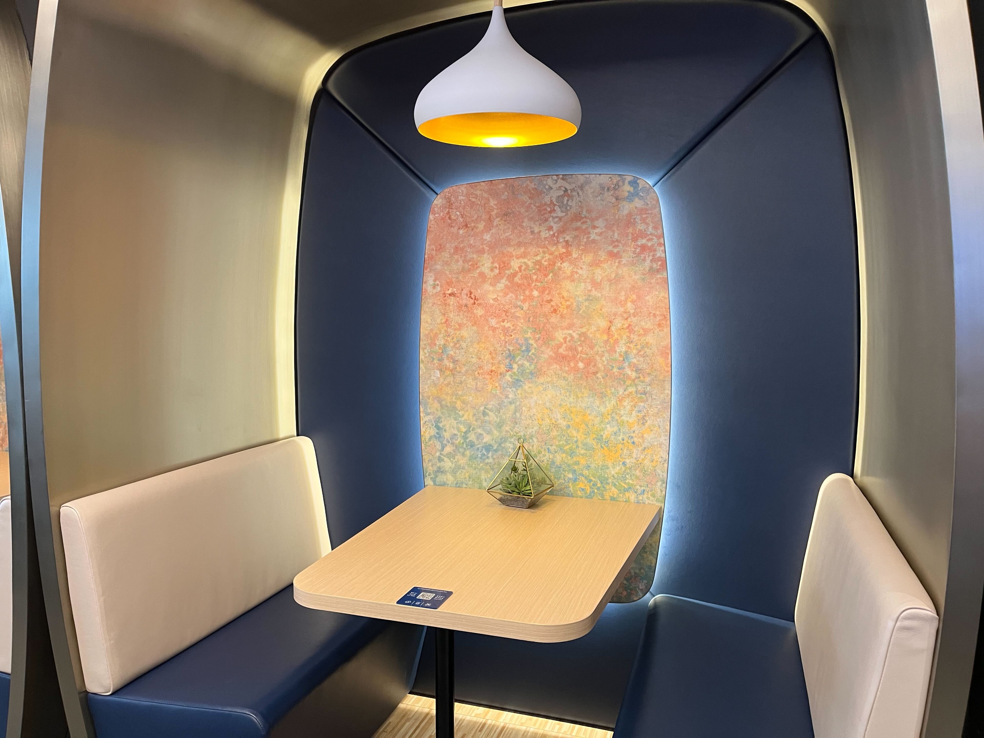 Chase Sapphire Lounge by The Club, photo 9