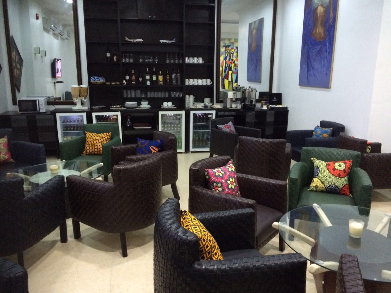 SDS Llegada Arrival Lounge (E-Wing), photo 3