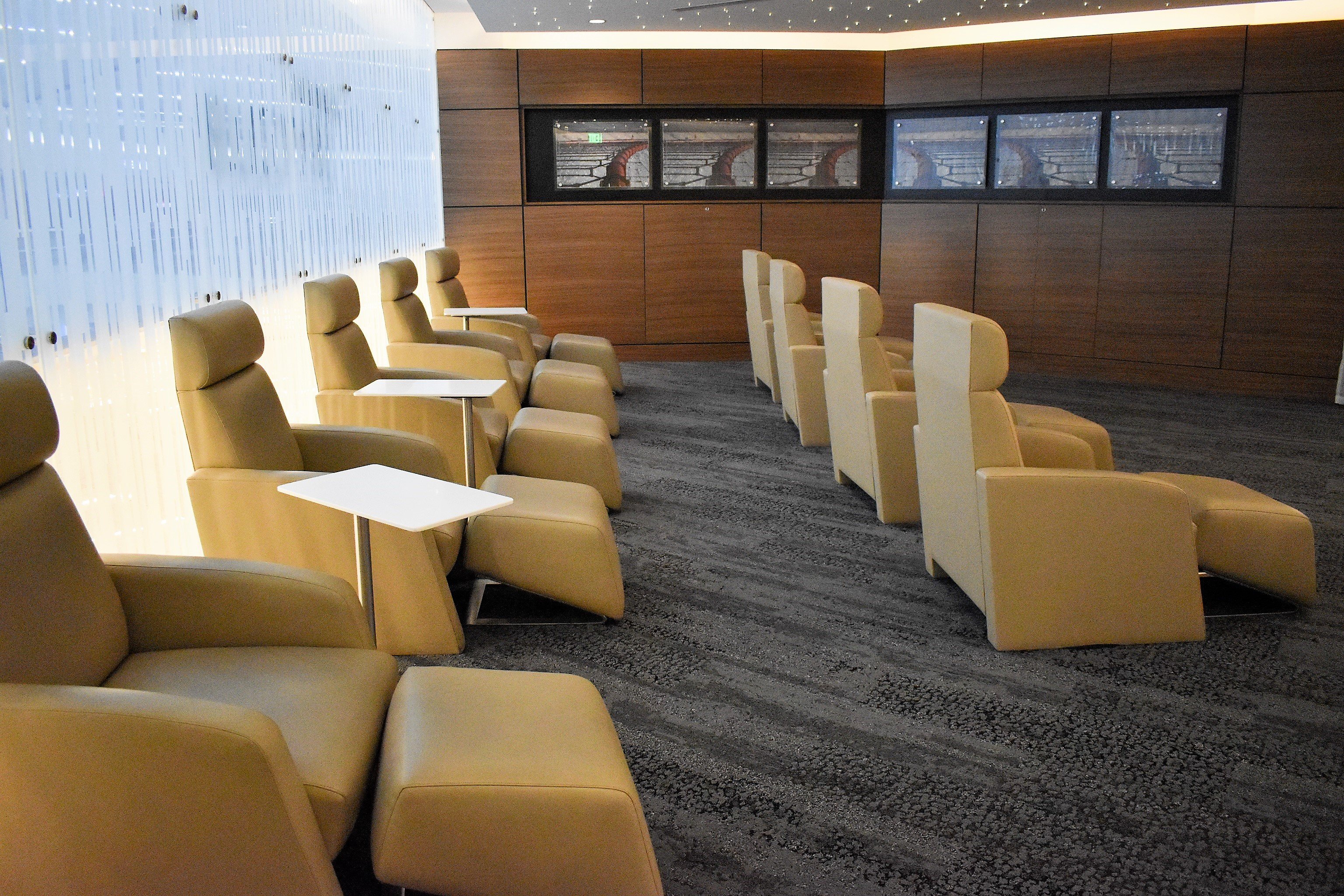 Delta Air Lines Delta Sky Club, photo 3