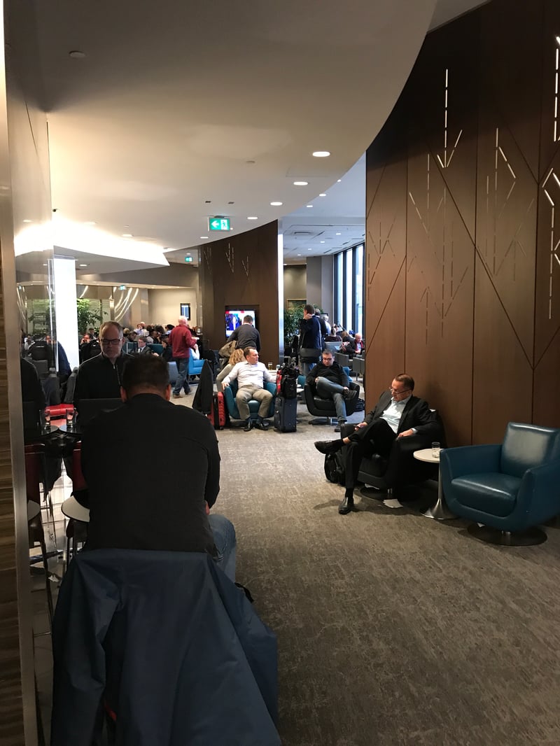 Air Canada Maple Leaf Lounge, photo 4