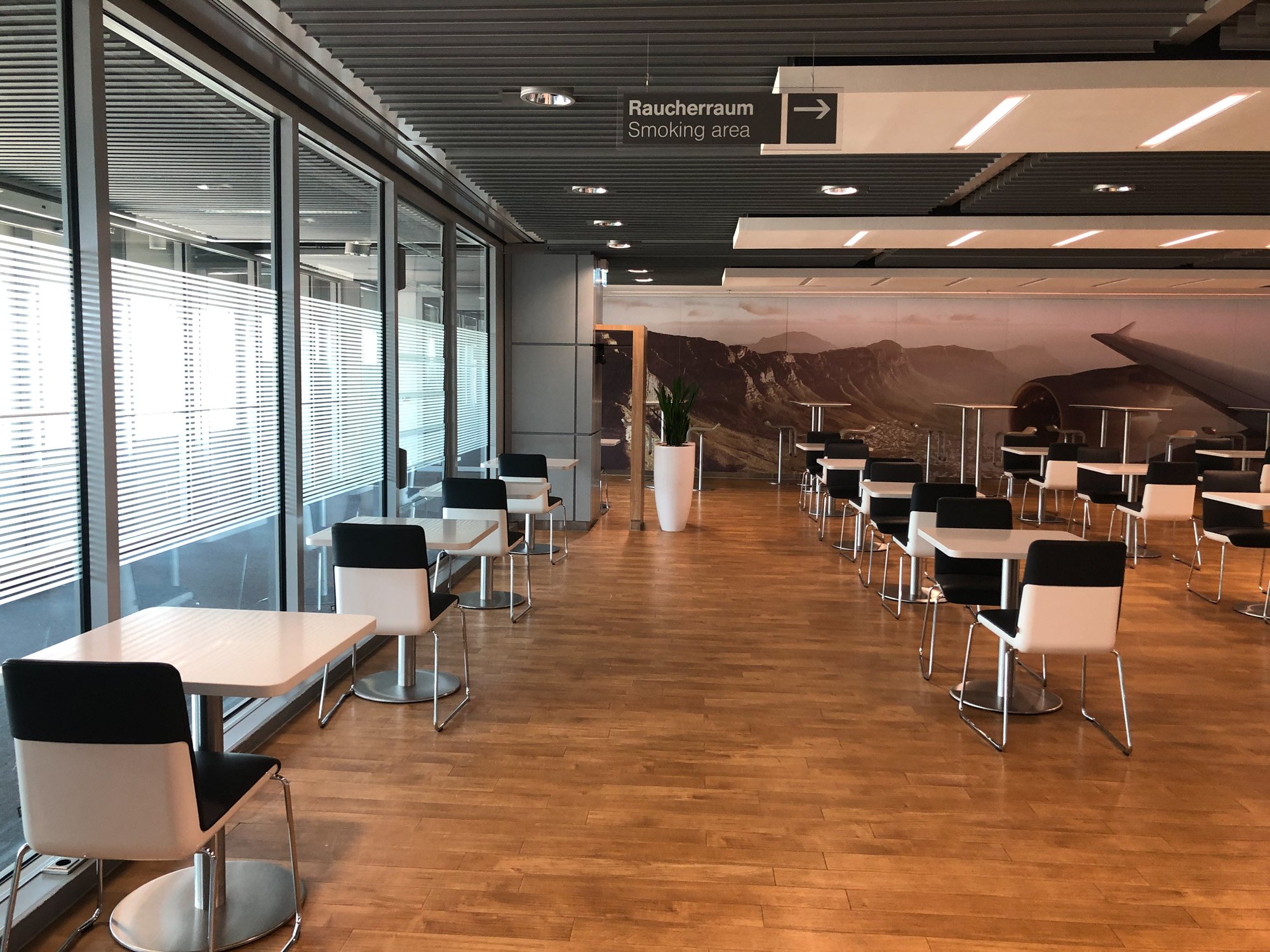 Lufthansa Business Lounge, foto 5