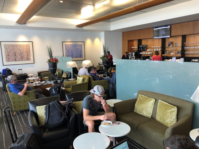 Qantas Airways International First Lounge, photo 6