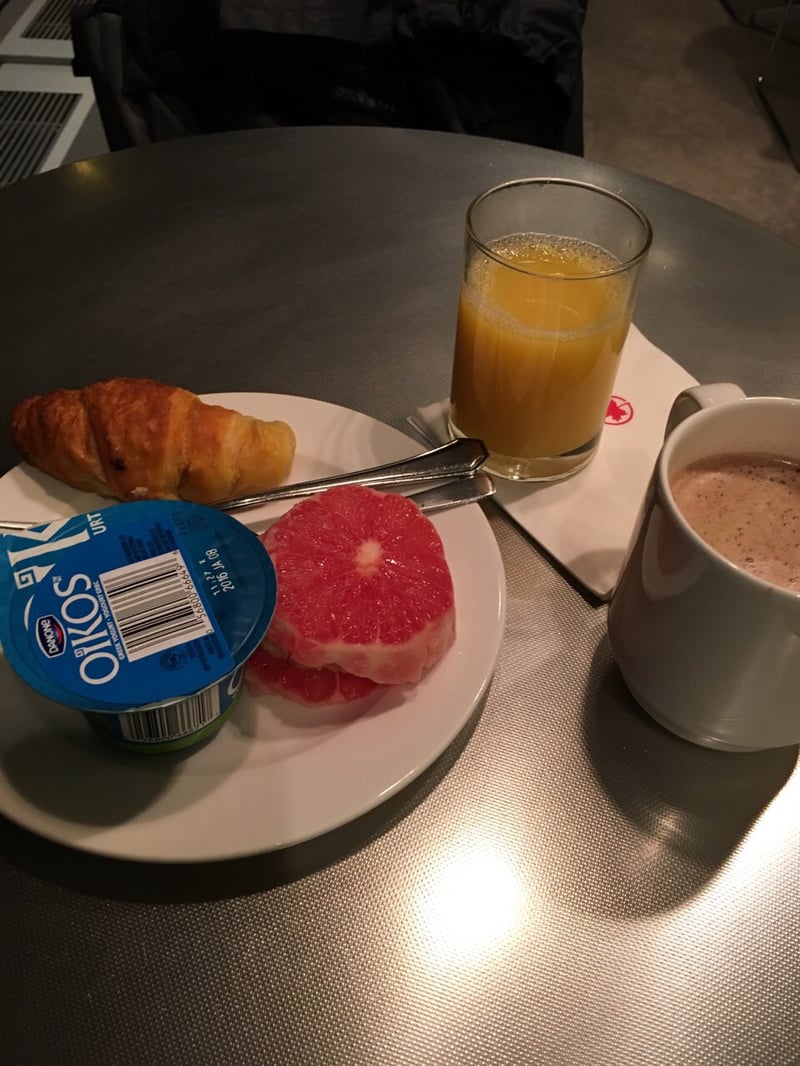 Air Canada Maple Leaf Lounge, foto 2