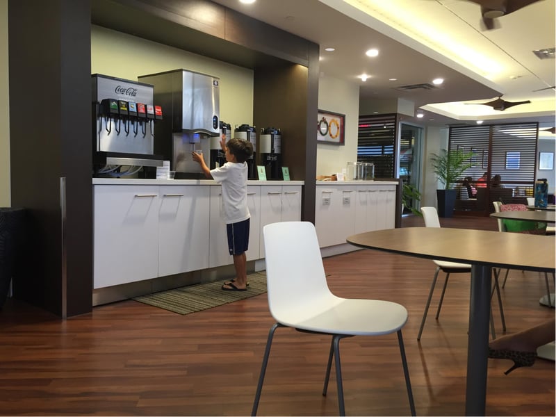 Hawaiian Airlines Premier Club Lounge (North), photo 8