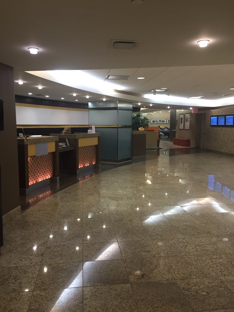 American Airlines Admirals Club, photo 11