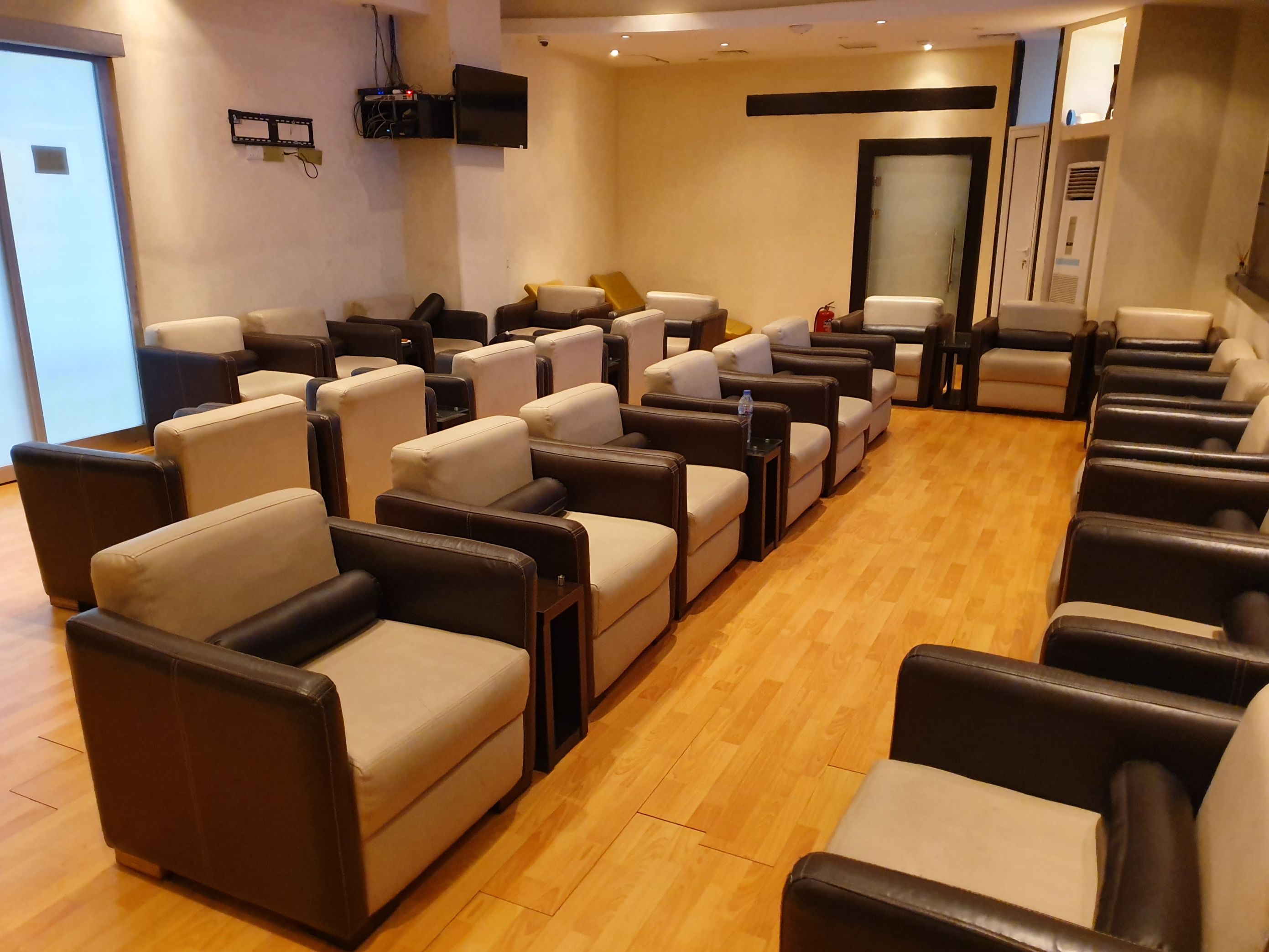 Skyway Premium Lounge, foto 11