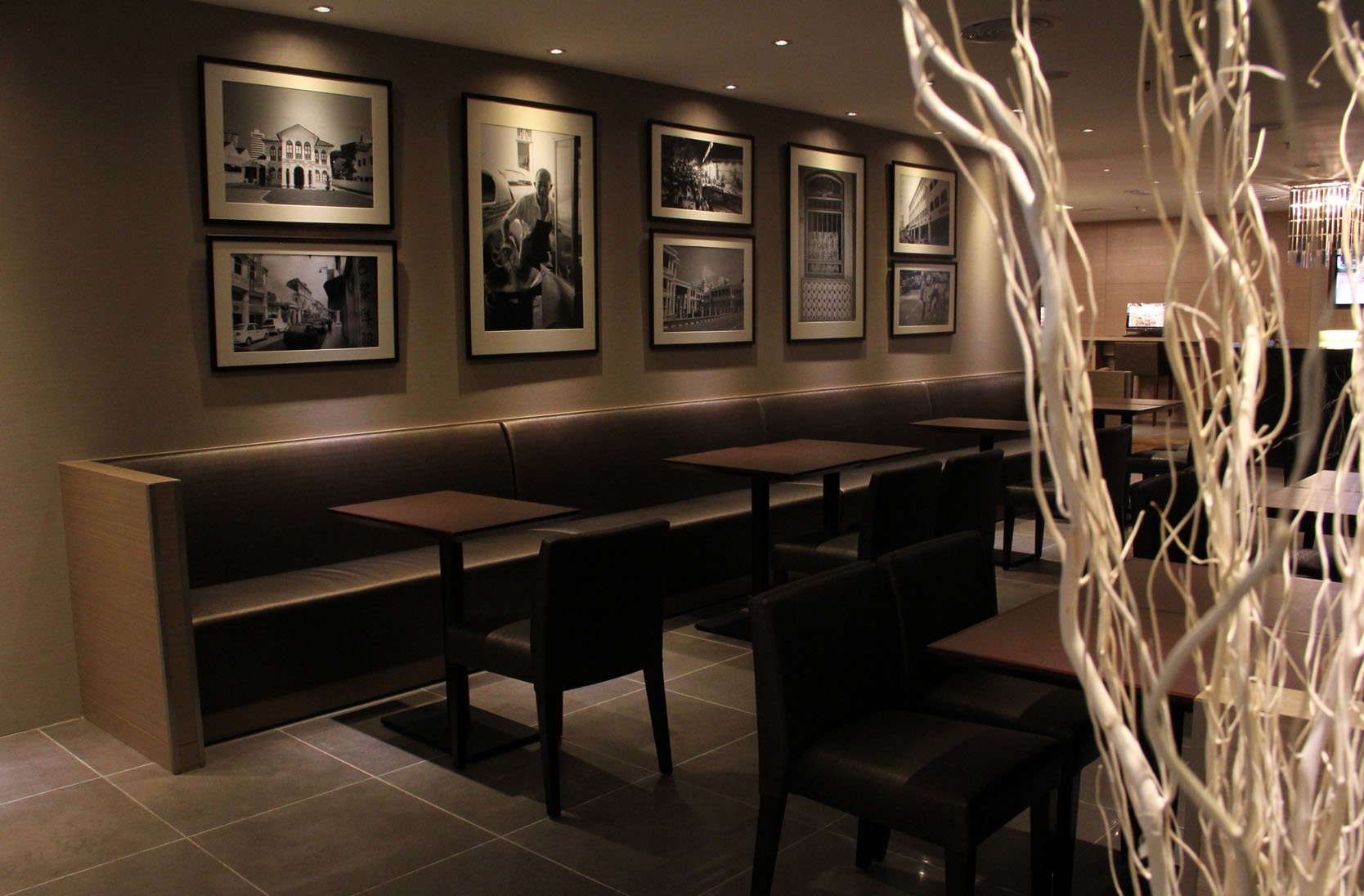 Plaza Premium Lounge (International Departures), photo 2
