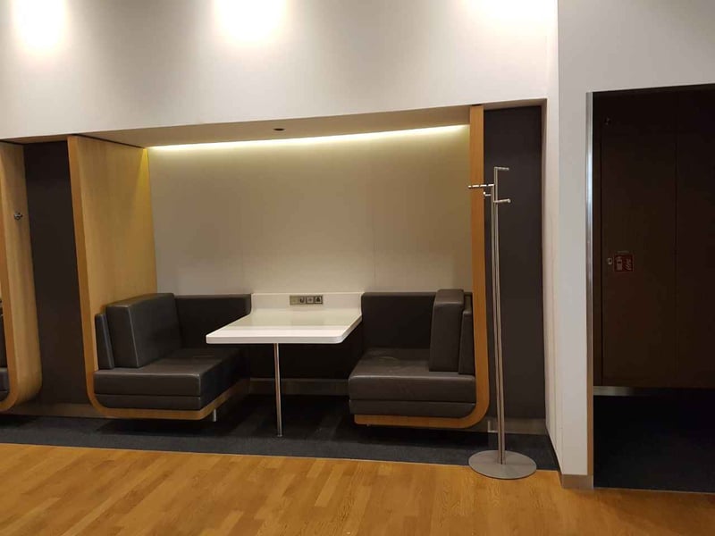 Lufthansa Senator Lounge (Non-Schengen), photo 6