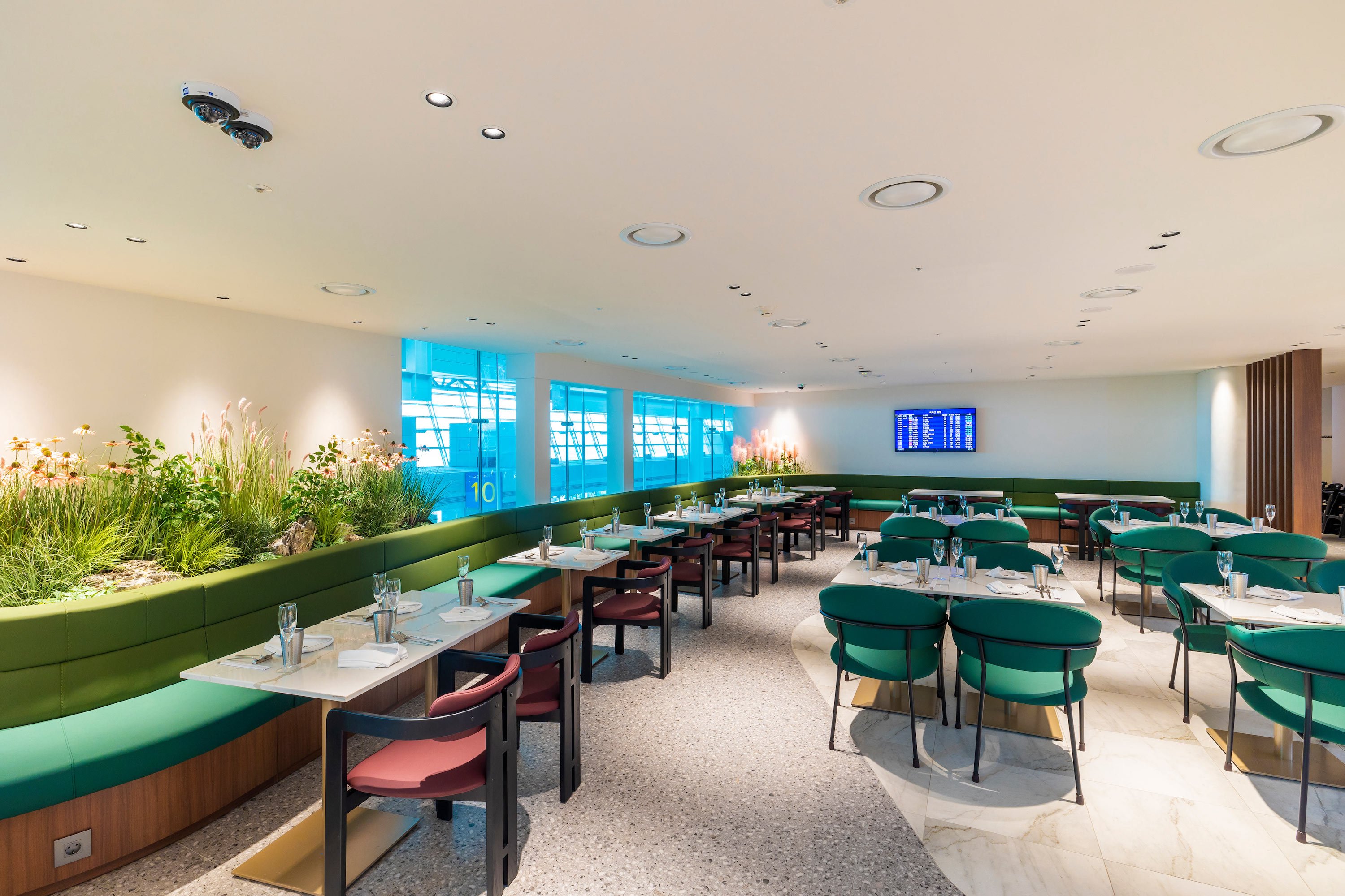 MATINA Lounge East (Gate 11), photo 6
