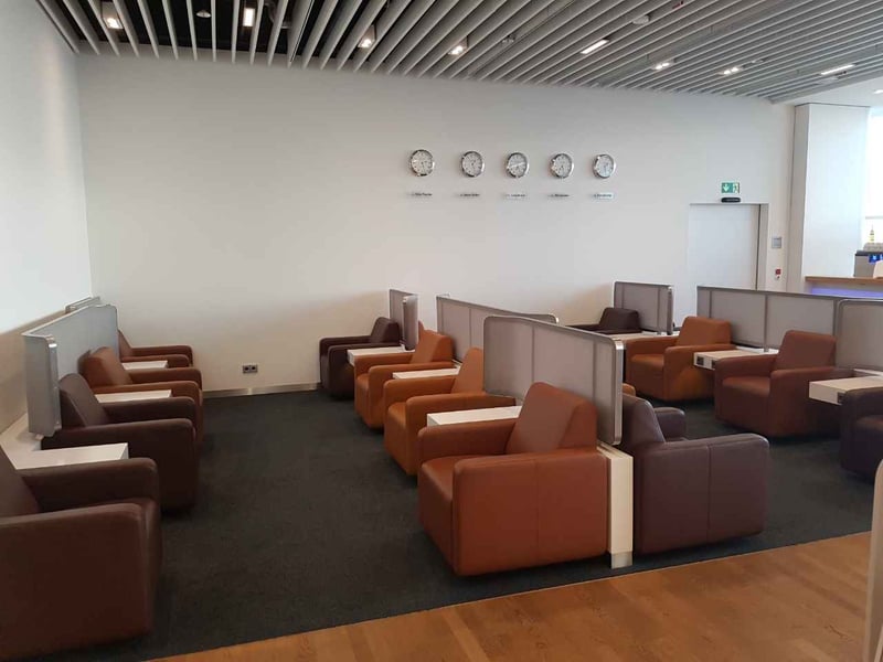 Lufthansa Senator Lounge (Non-Schengen), photo 2
