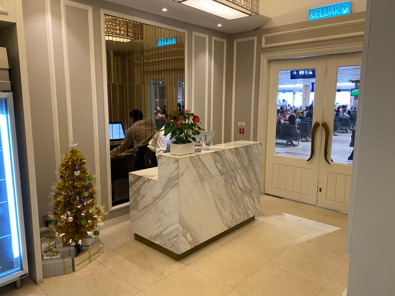 Westin and St. Regis Airport Lounge, photo 9