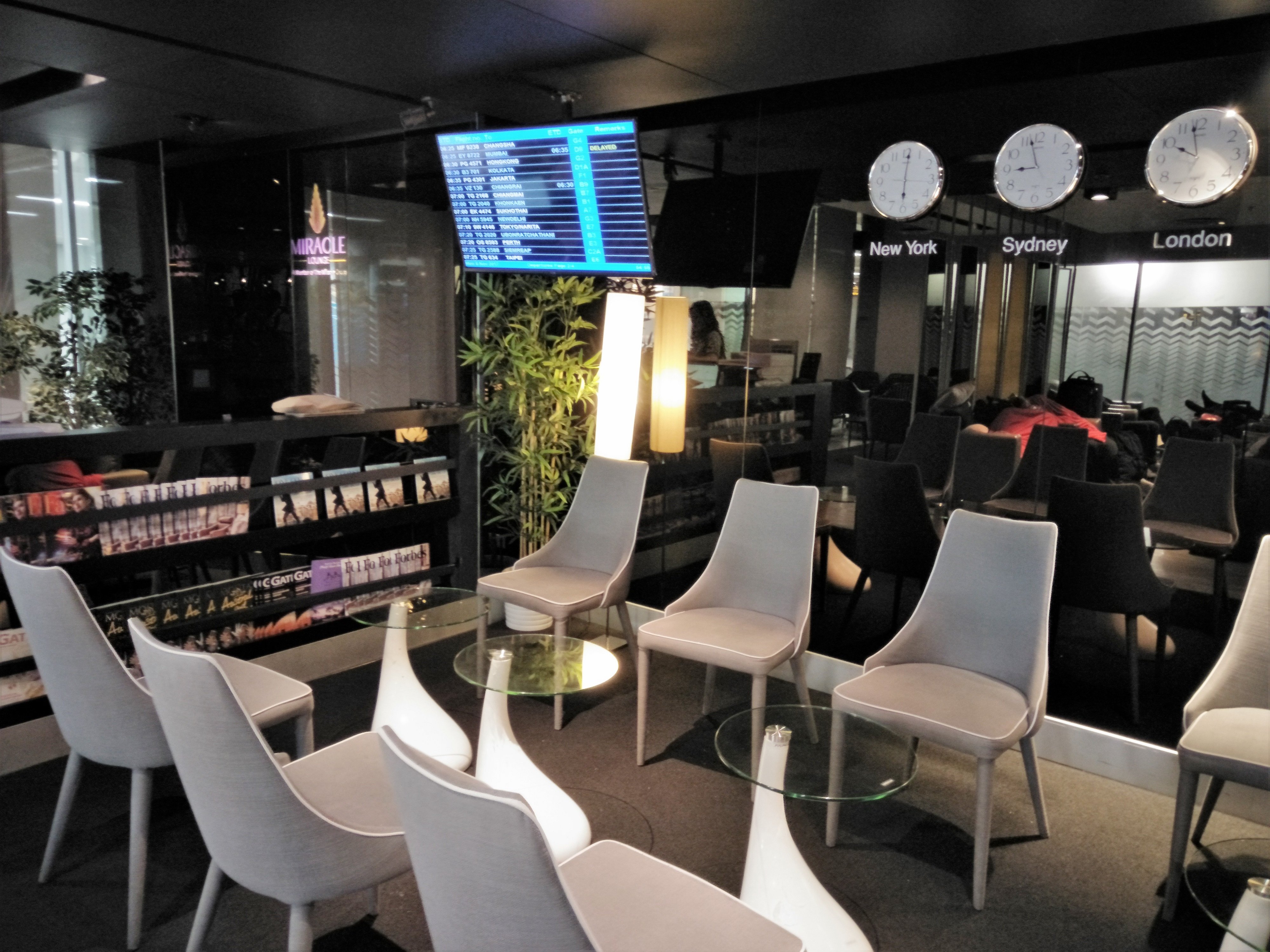 Miracle Business Class Lounge, photo 6