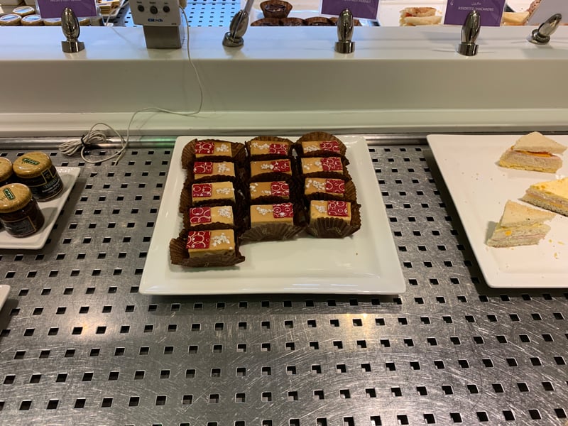 Saudia Al-Fursan Golden Business Lounge (International), foto 6