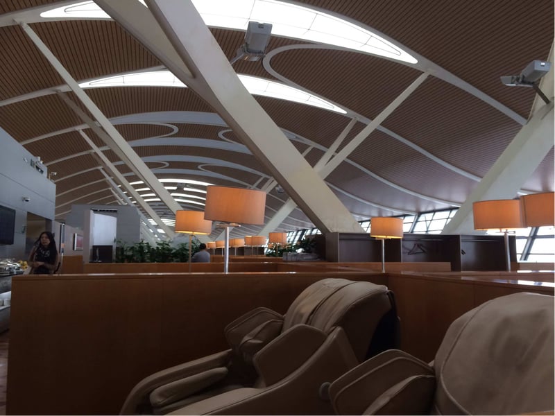 First Class Lounge (No.69), photo 3