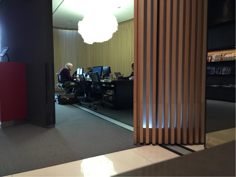 Air Canada Maple Leaf Lounge, photo 2