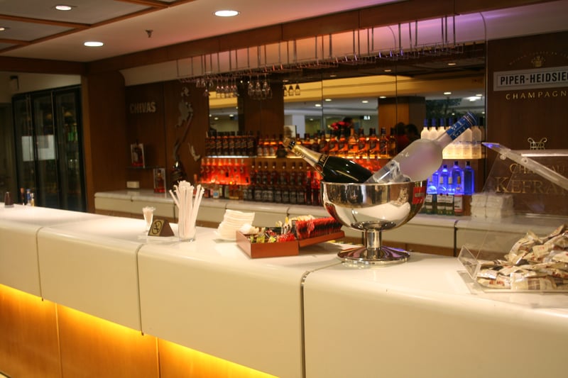 Middle East Airlines Cedar Lounge, photo 5