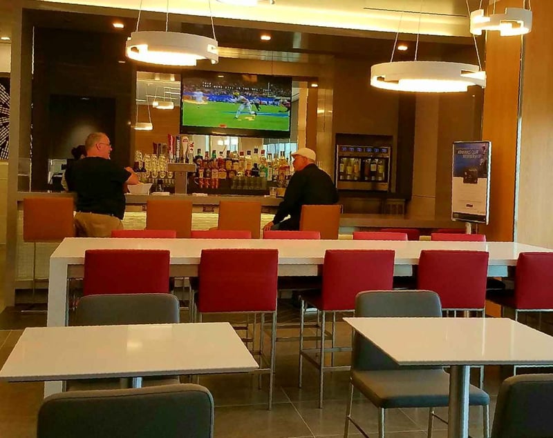 American Airlines Admirals Club, photo 3
