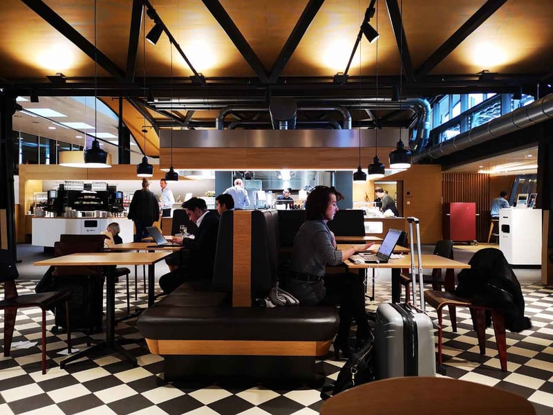 SWISS Senator Lounge, photo 2