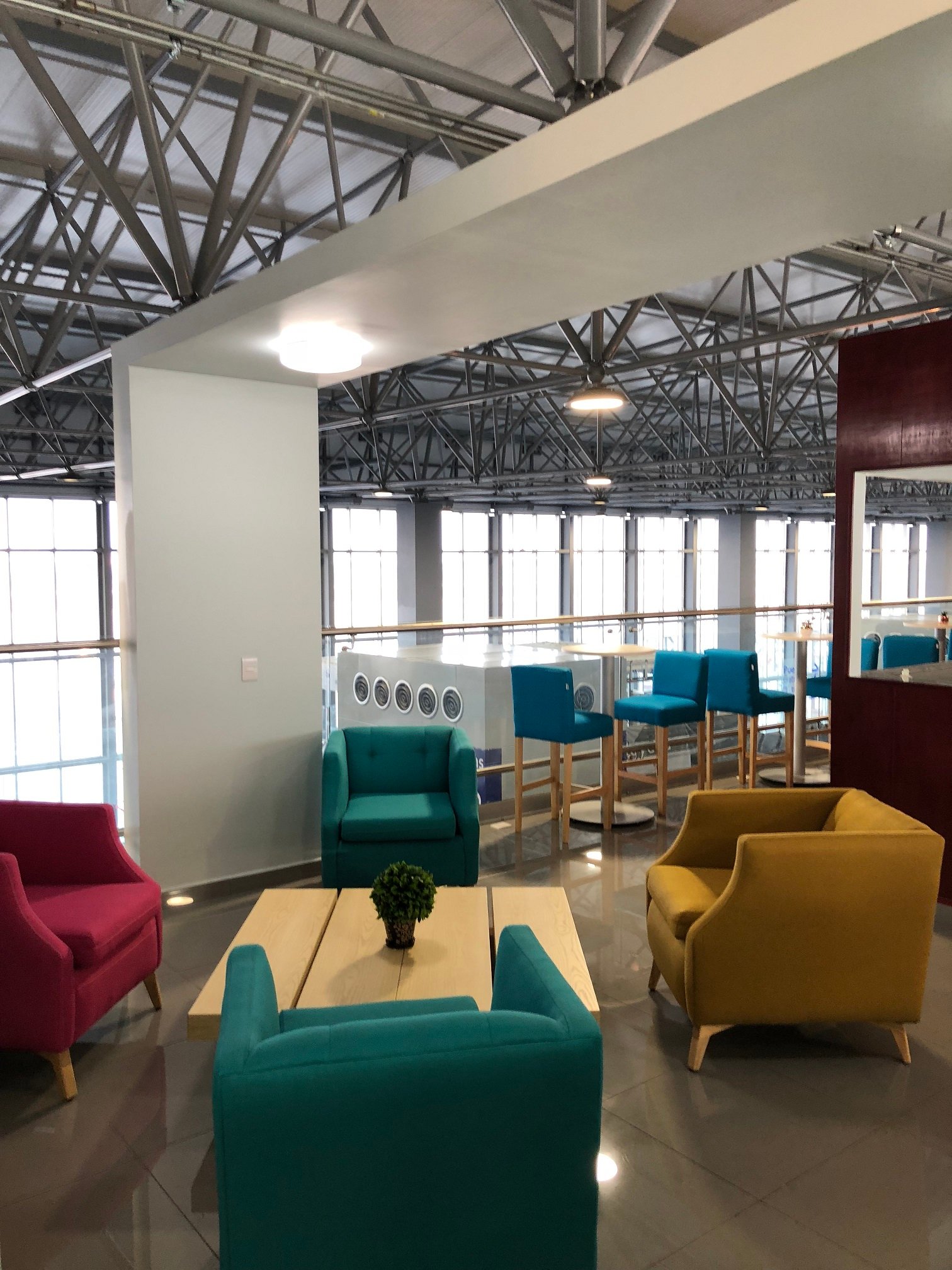 OMA Premium Lounge (Temporarily Closed), foto 7