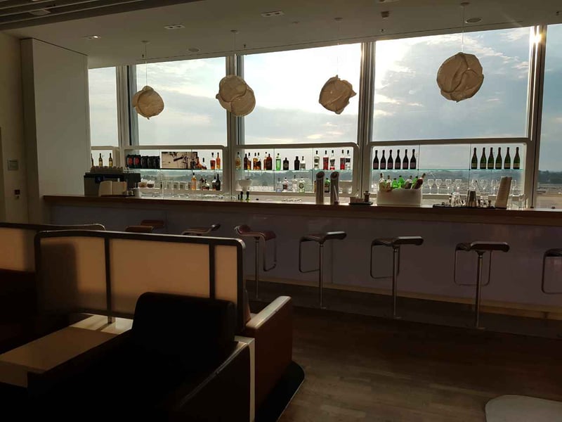 Lufthansa Senator Lounge (Non-Schengen), photo 12