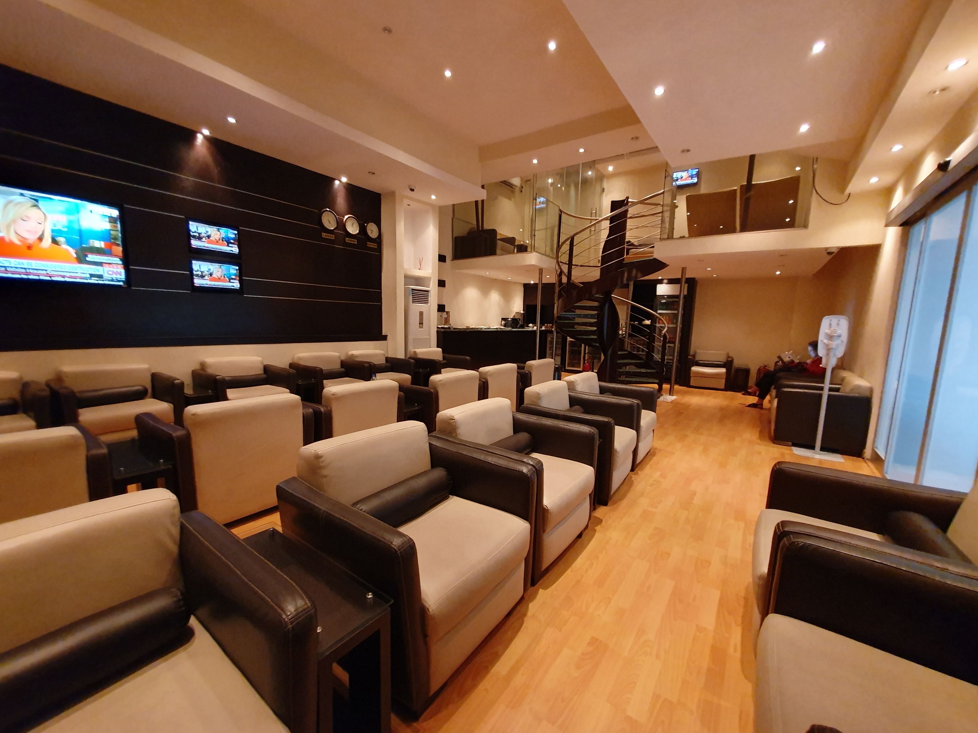 Skyway Premium Lounge, foto 6