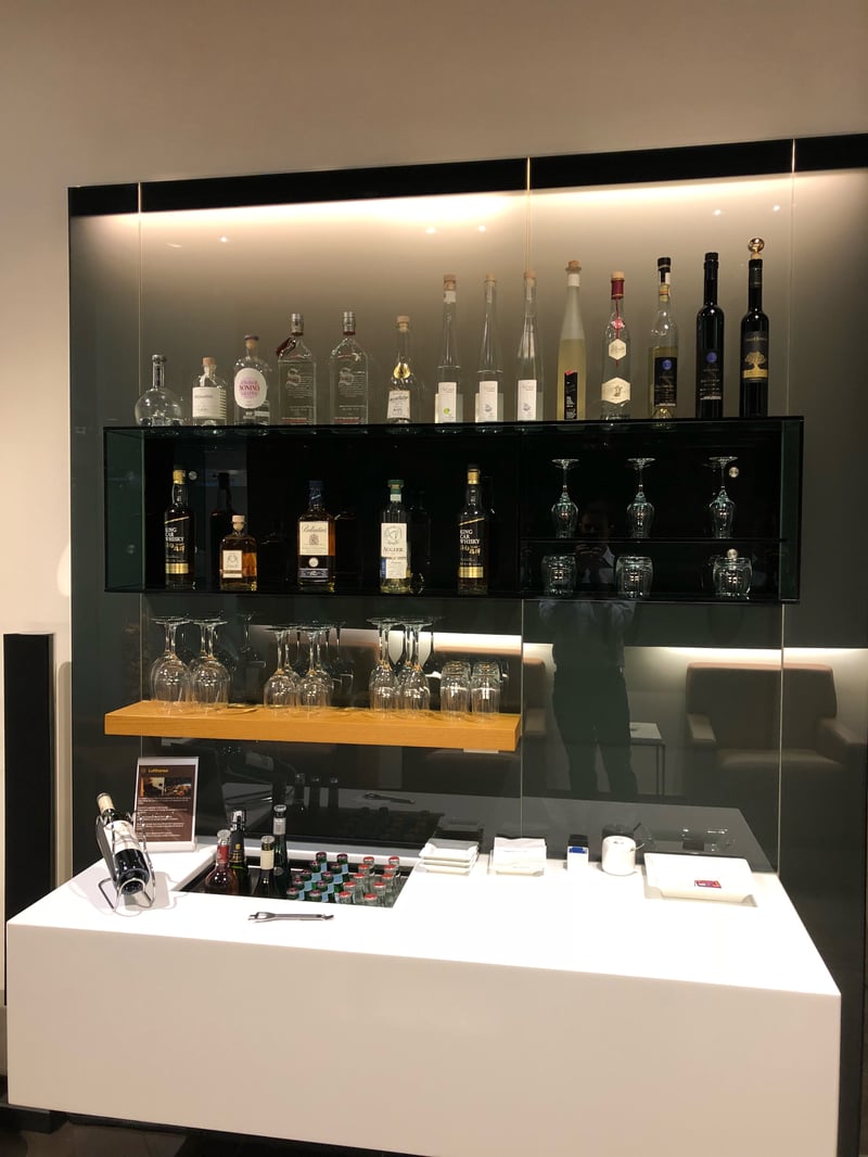 Lufthansa First Class Lounge (Temporarily Closed), photo 2