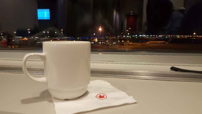 Air Canada Maple Leaf Lounge, photo 4