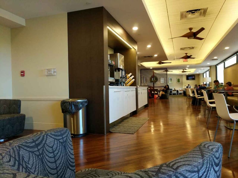 Hawaiian Airlines Premier Club Lounge (North), photo 7