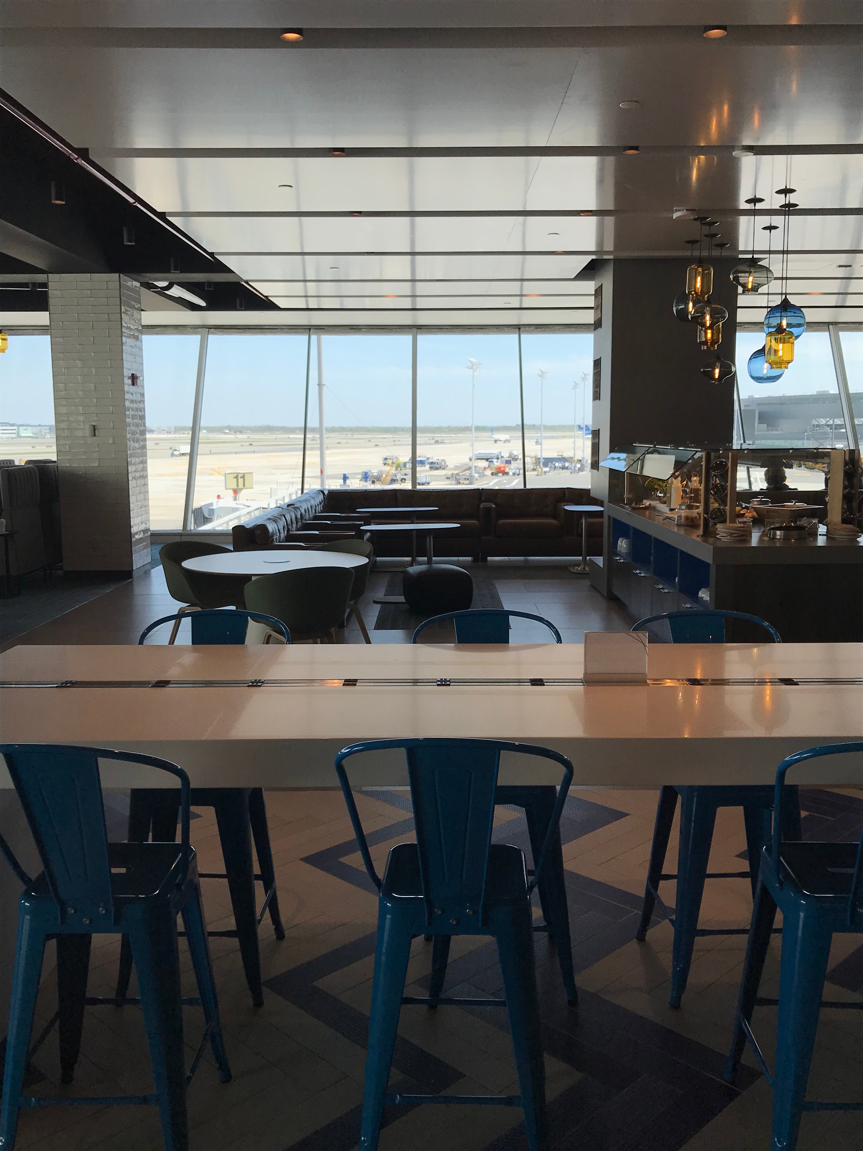Alaska Airlines Alaska Lounge, photo 8
