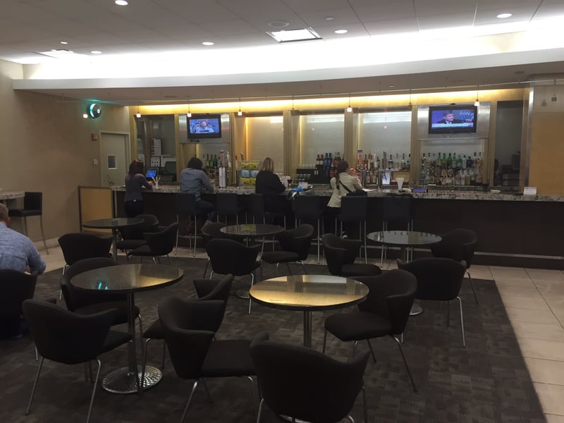 American Airlines Admirals Club, photo 10