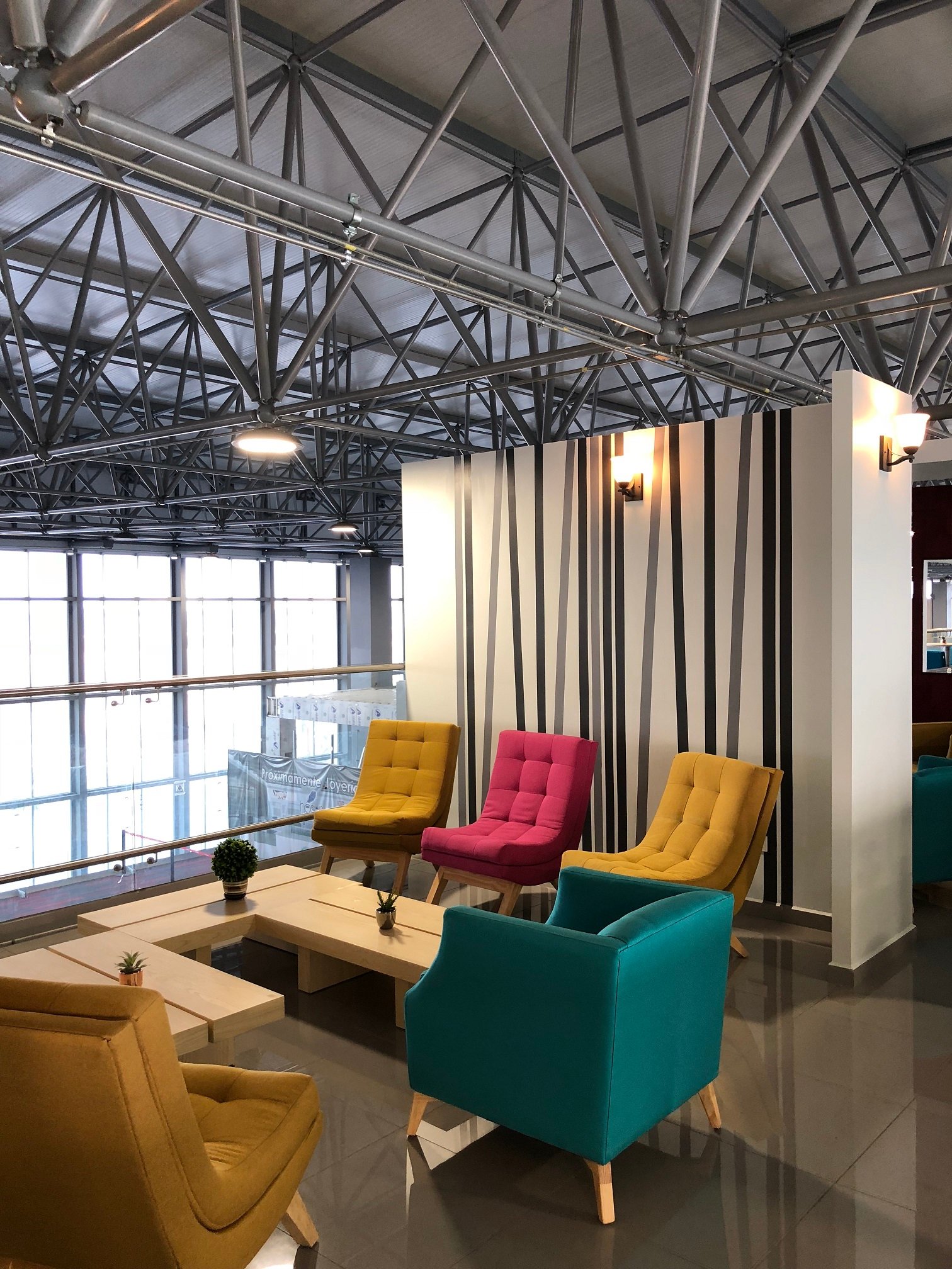 OMA Premium Lounge (Temporarily Closed), foto 3