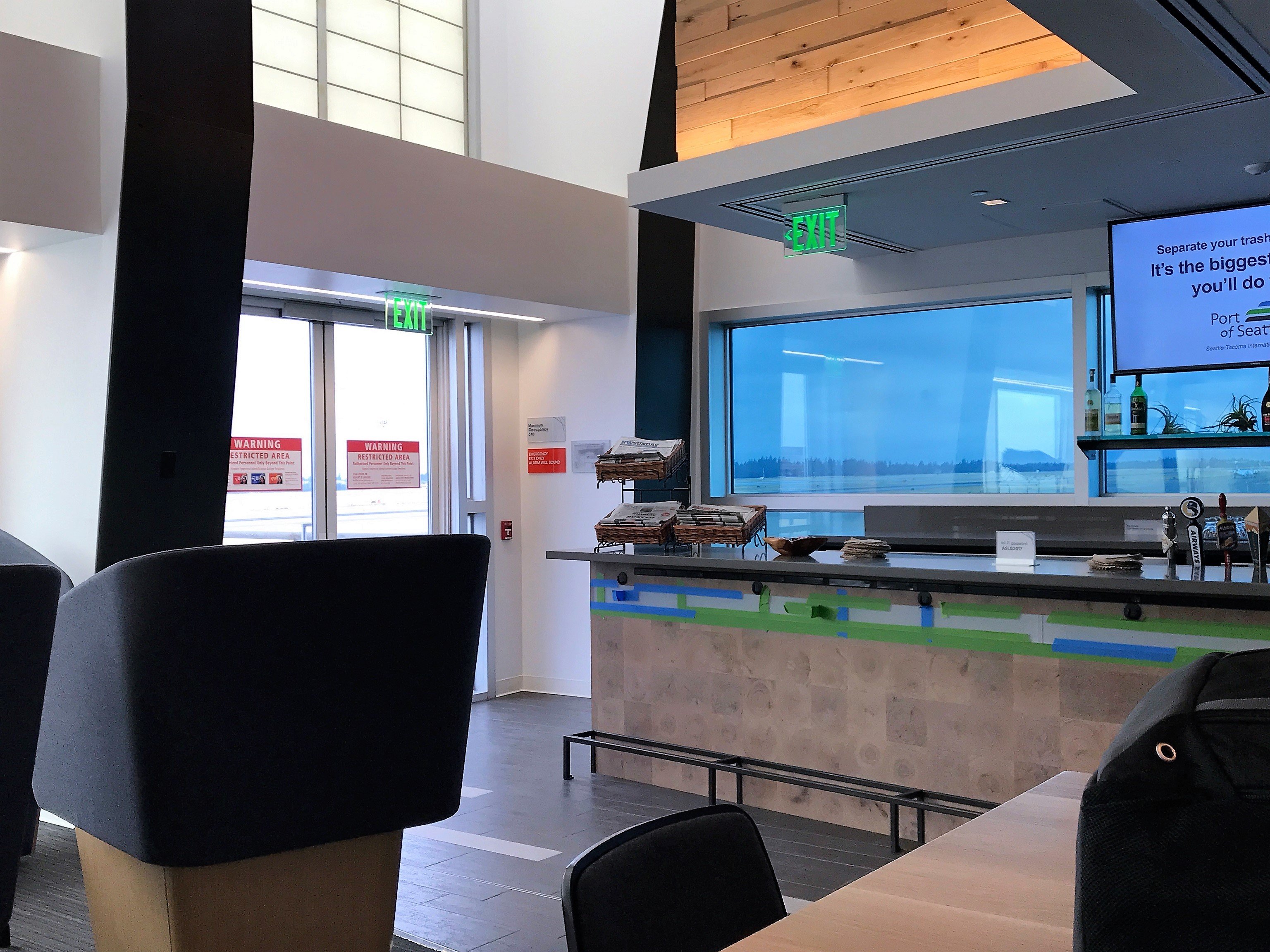 Alaska Airlines Alaska Lounge, photo 7