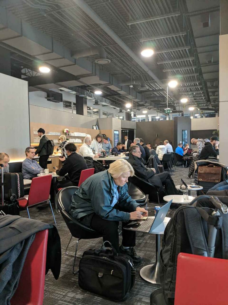 Air Canada Maple Leaf Lounge Express, photo 2